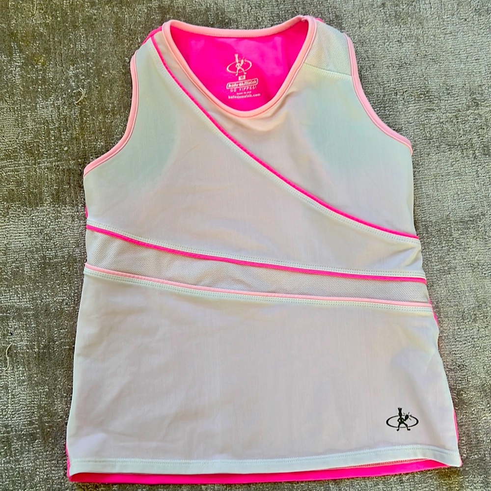 Girls tennis tank size medium